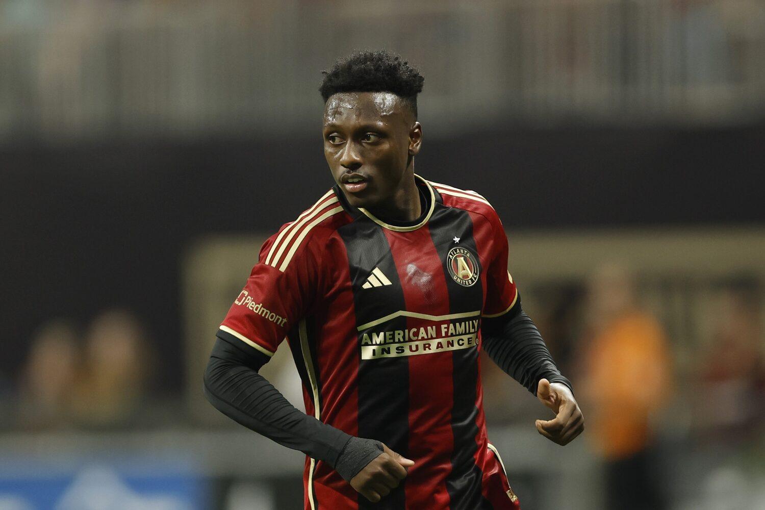 Derrick Étienne Jr.